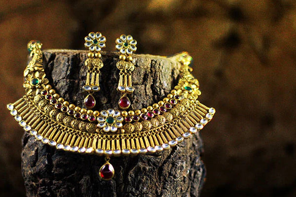 The Timeless Allure of Jewelry: More Than Just an Accessory